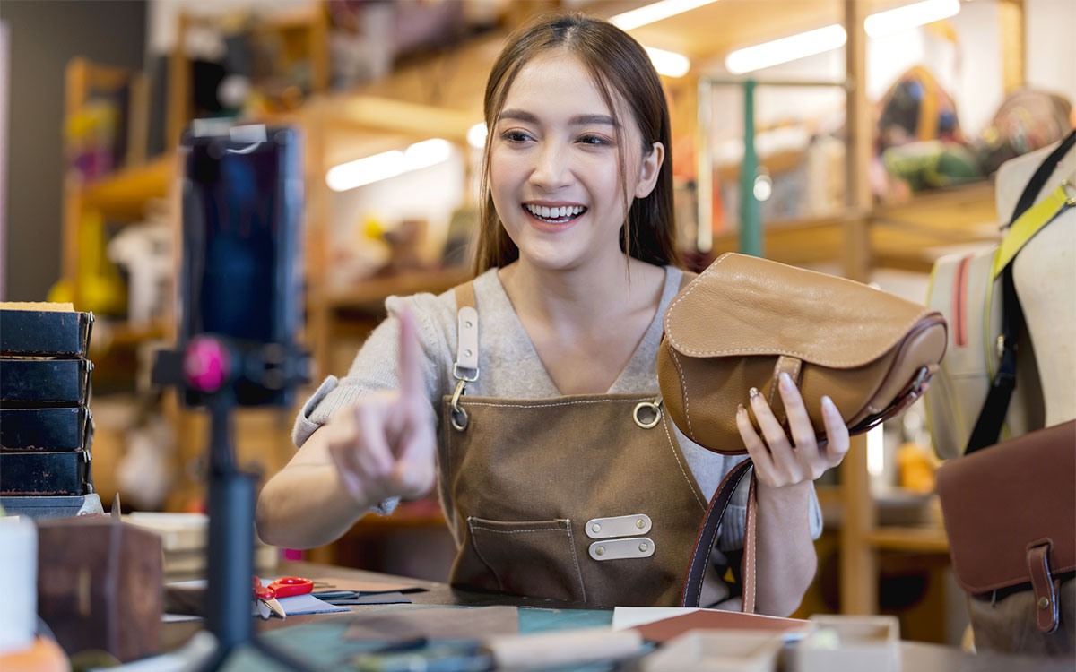 Créer des fiches produit fashion SEO
